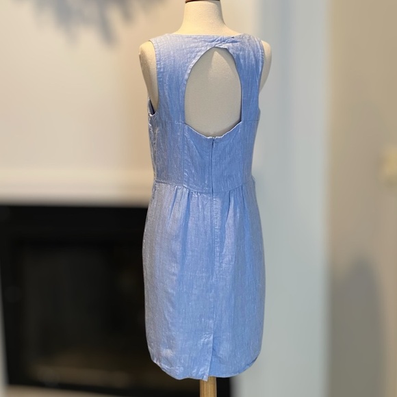 Light Blue Sleeveless Dress w/ Pockets - Picture 4 of 5